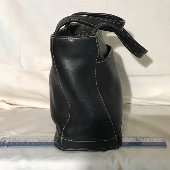 Coach navy leather bag with white stitching - Picture 6 of 10